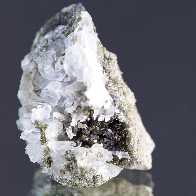 Main Image Iridescent Andradite Garnets – ...